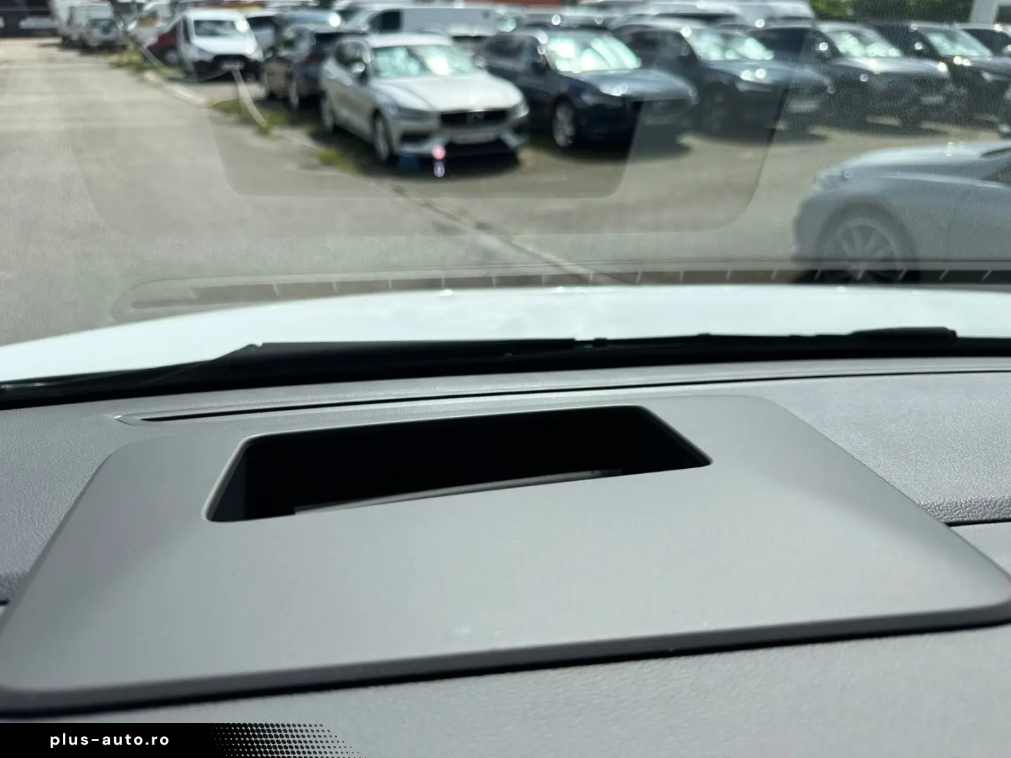 VW T7 Multivan Edition LÜ Navi HuD Pano AHK ACC H&K