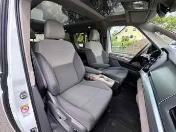 VW T7 Multivan Edition LÜ Navi HuD Pano AHK ACC H&K