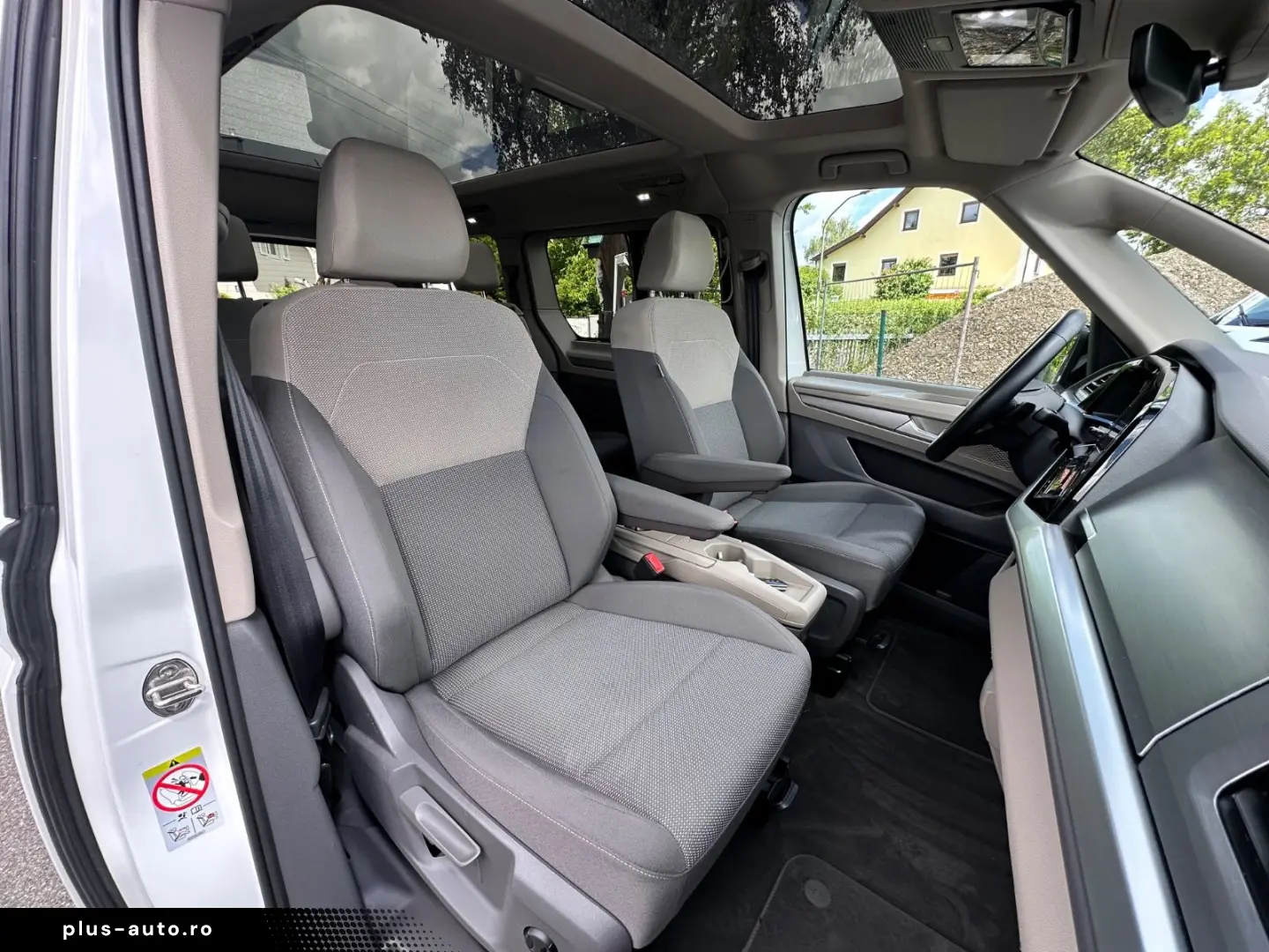 VW T7 Multivan Edition LÜ Navi HuD Pano AHK ACC H&K