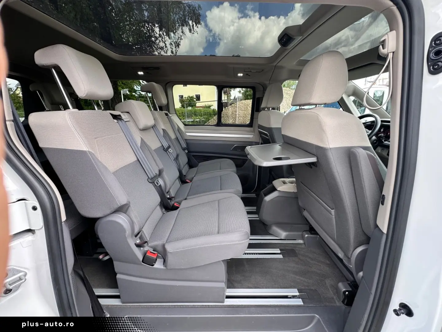 VW T7 Multivan Edition LÜ Navi HuD Pano AHK ACC H&K