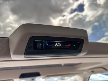 VW T7 Multivan Edition LÜ Navi HuD Pano AHK ACC H&K