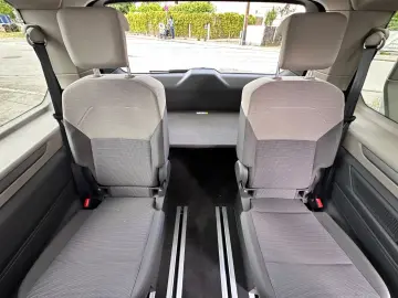 VW T7 Multivan Edition LÜ Navi HuD Pano AHK ACC H&K