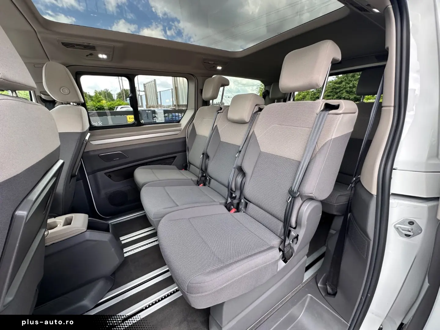 VW T7 Multivan Edition LÜ Navi HuD Pano AHK ACC H&K
