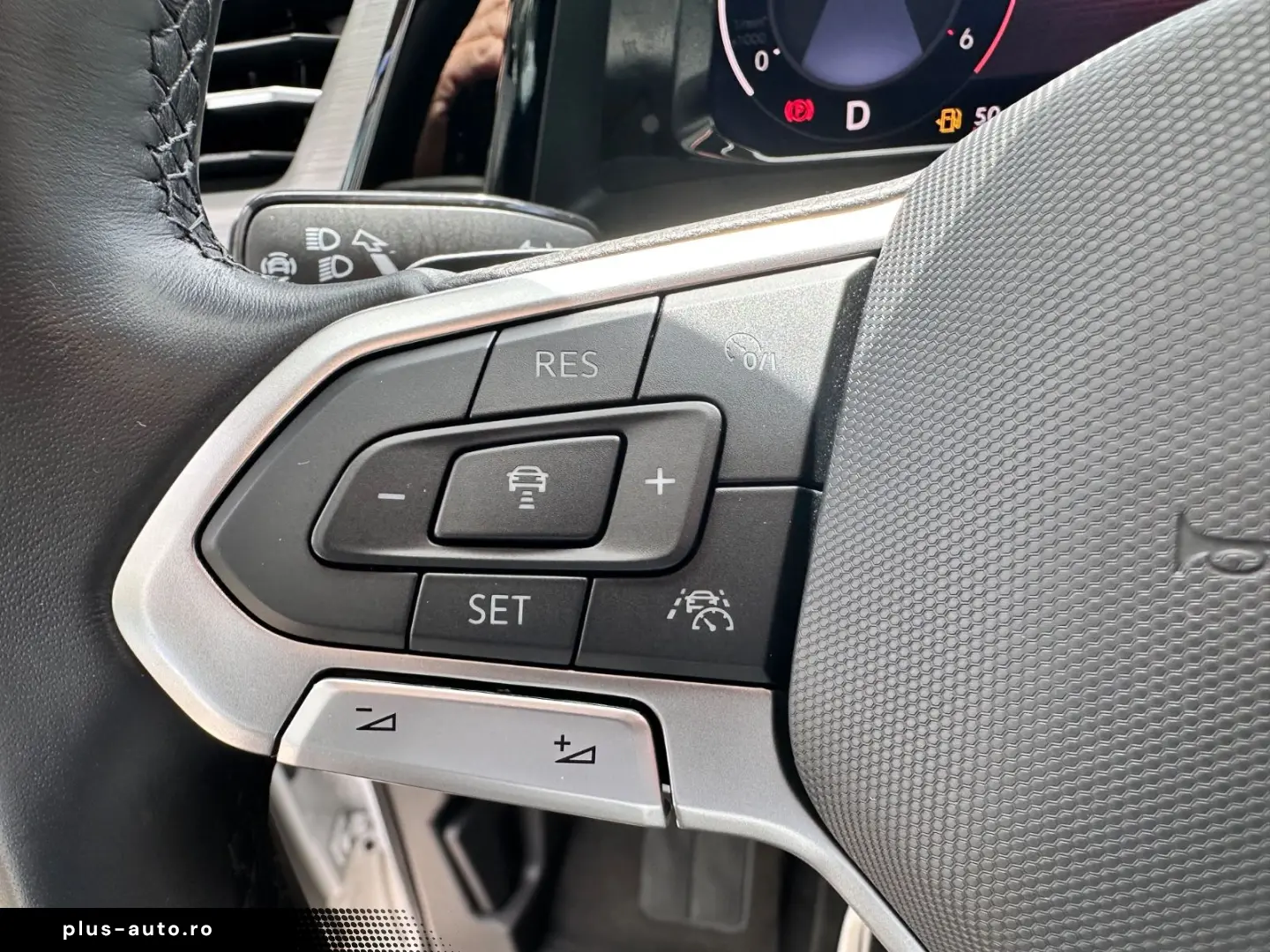 VW T7 Multivan Edition LÜ Navi HuD Pano AHK ACC H&K