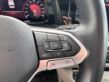 VW T7 Multivan Edition LÜ Navi HuD Pano AHK ACC H&K