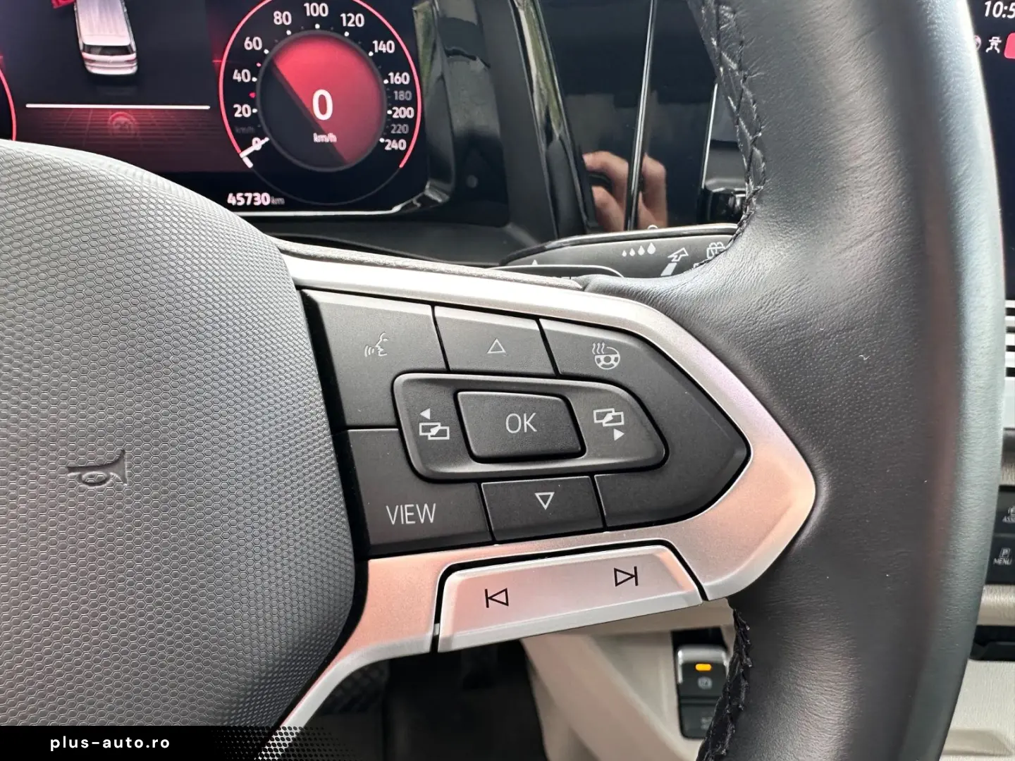 VW T7 Multivan Edition LÜ Navi HuD Pano AHK ACC H&K