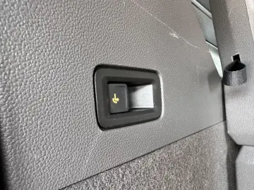 VW T7 Multivan Edition LÜ Navi HuD Pano AHK ACC H&K