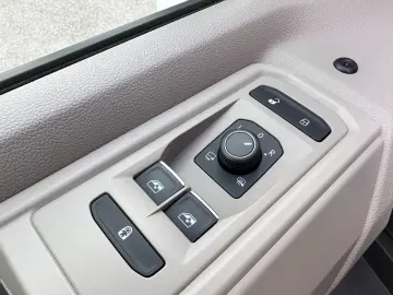 VW T7 Multivan Edition LÜ Navi HuD Pano AHK ACC H&K