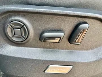 VW Touareg 4Motion AAC LEDER SHZ STHZG