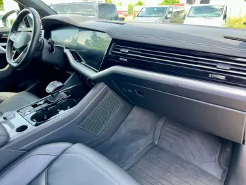 VW Touareg 4Motion AAC LEDER SHZ STHZG