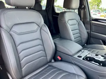 VW Touareg 4Motion AAC LEDER SHZ STHZG