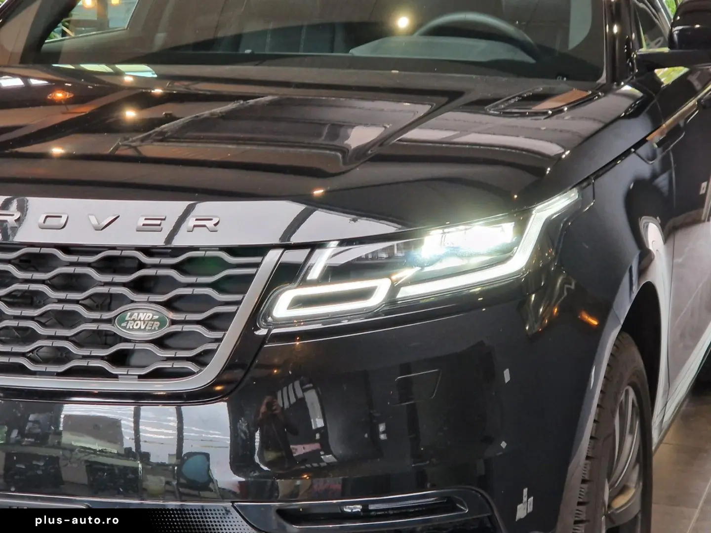 LAND ROVER Range Rover Velar R-Dynamic SE 4x4 2 0 Matrix