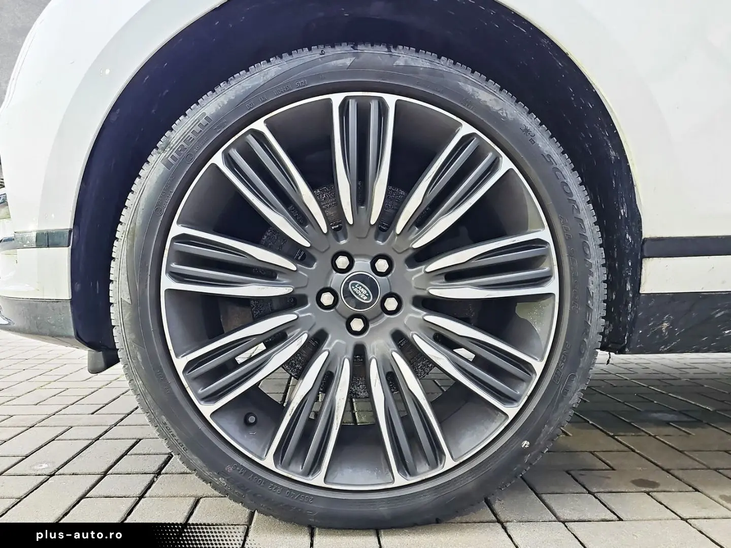 LAND ROVER Range Rover Velar D300 AWD R-Dynamic SE