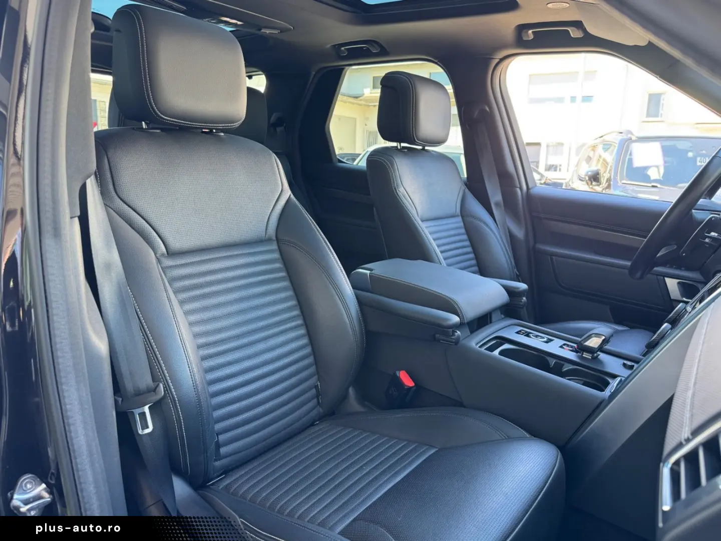 LAND ROVER Discovery  R-Dynamic AWD 7-SITZER 360&apo&hellip;