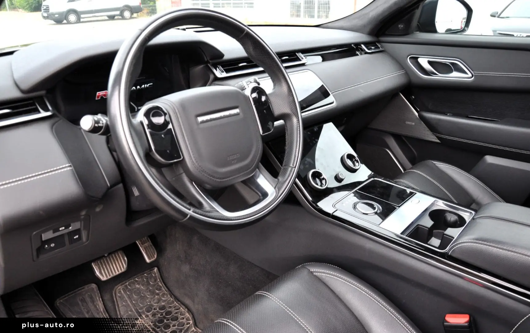 LAND ROVER Range Rover Velar R-Dynamic SE   Design-Paket