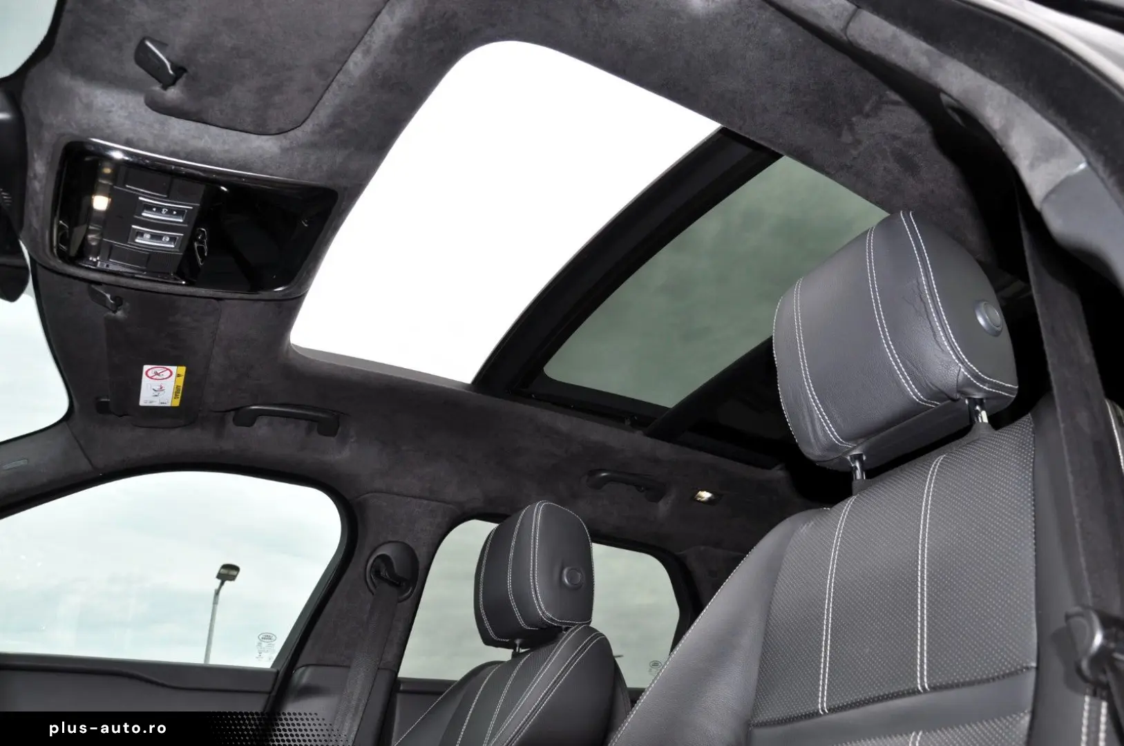 LAND ROVER Range Rover Velar R-Dynamic SE   Design-Paket