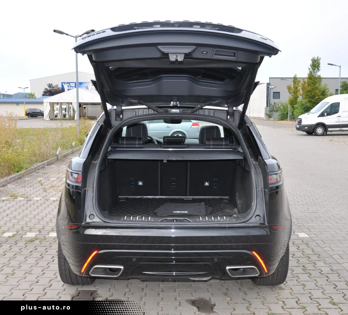 LAND ROVER Range Rover Velar R-Dynamic SE   Design-Paket