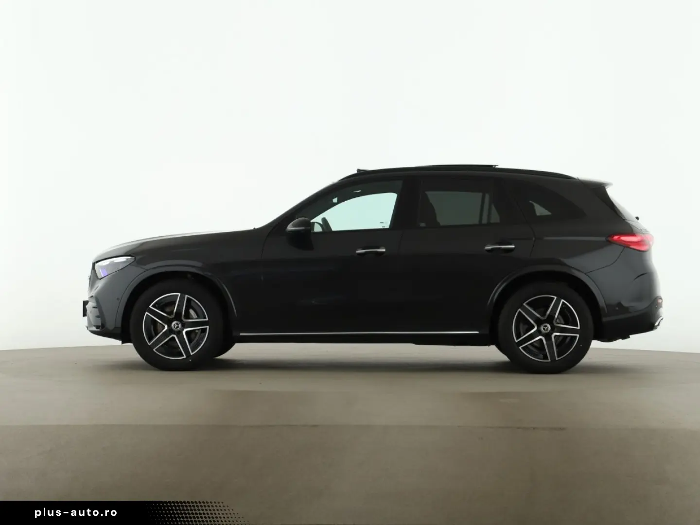 MERCEDES-BENZ GLC 220 d 4M AMG Pano AHK Distro Digital Light