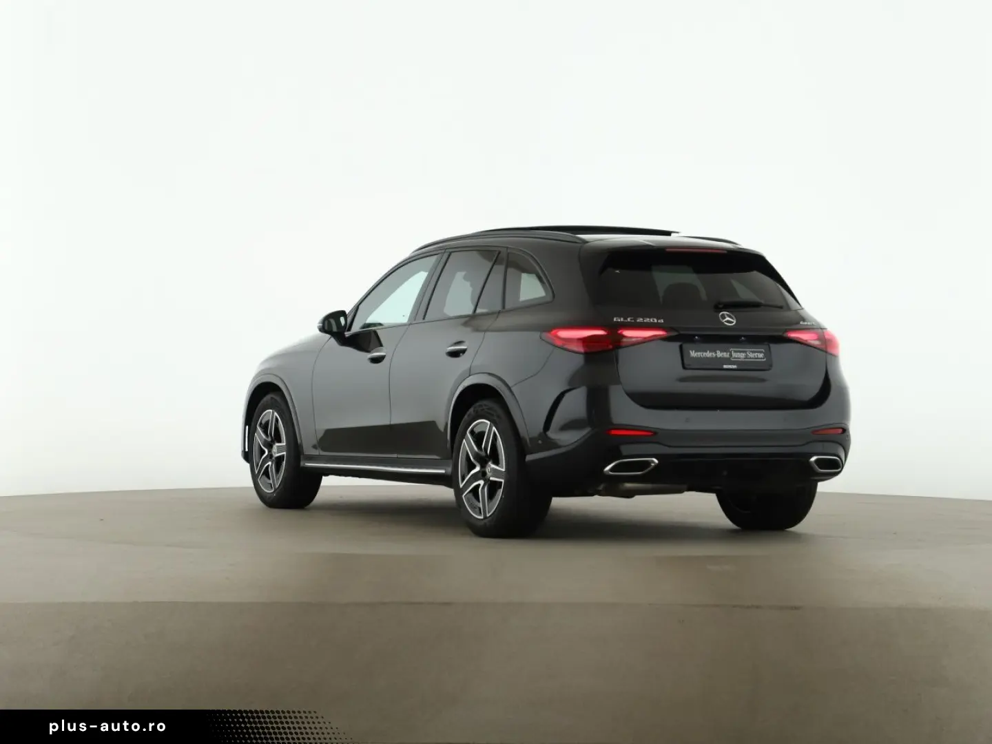 MERCEDES-BENZ GLC 220 d 4M AMG Pano AHK Distro Digital Light