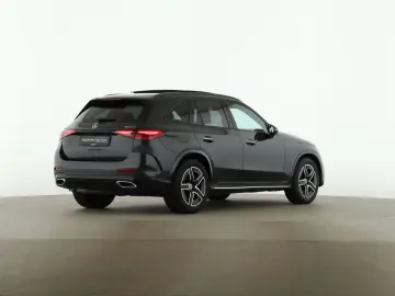 MERCEDES-BENZ GLC 220 d 4M AMG Pano AHK Distro Digital Light