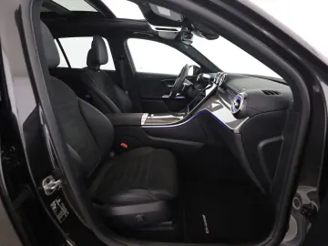 MERCEDES-BENZ GLC 220 d 4M AMG Pano AHK Distro Digital Light