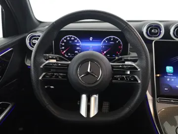 MERCEDES-BENZ GLC 220 d 4M AMG Pano AHK Distro Digital Light