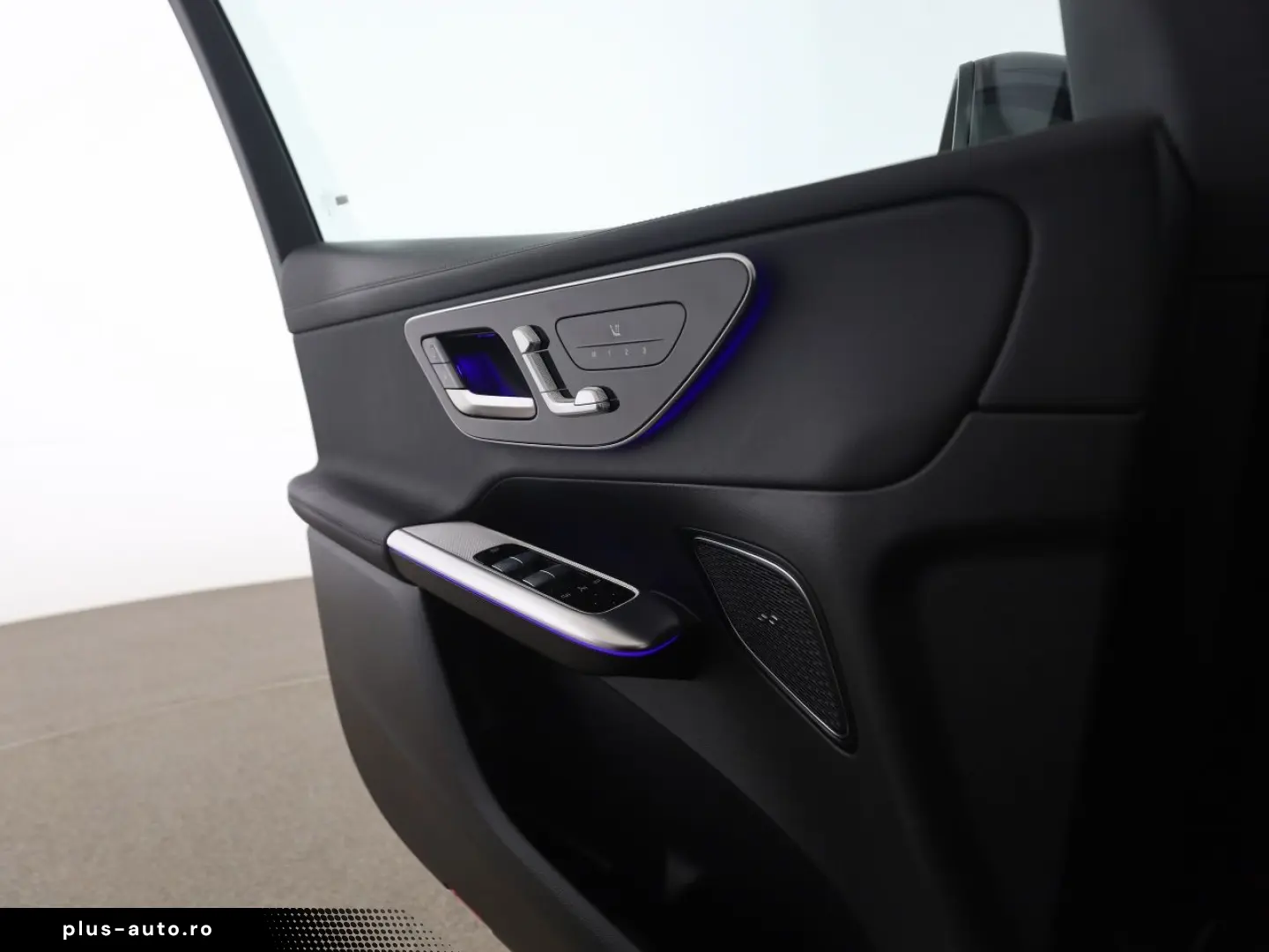MERCEDES-BENZ GLC 220 d 4M AMG Pano AHK Distro Digital Light