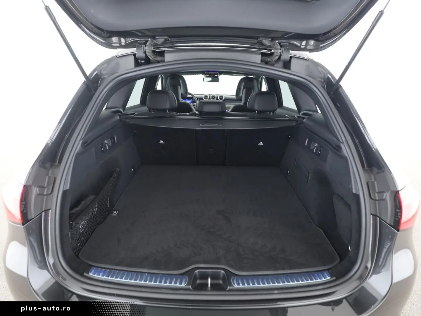MERCEDES-BENZ GLC 220 d 4M AMG Pano AHK Distro Digital Light