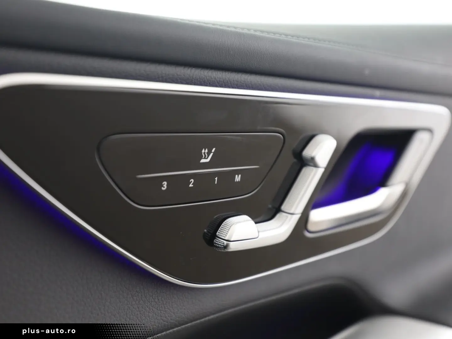 MERCEDES-BENZ GLC 220 d 4M AMG Pano AHK Distro Digital Light