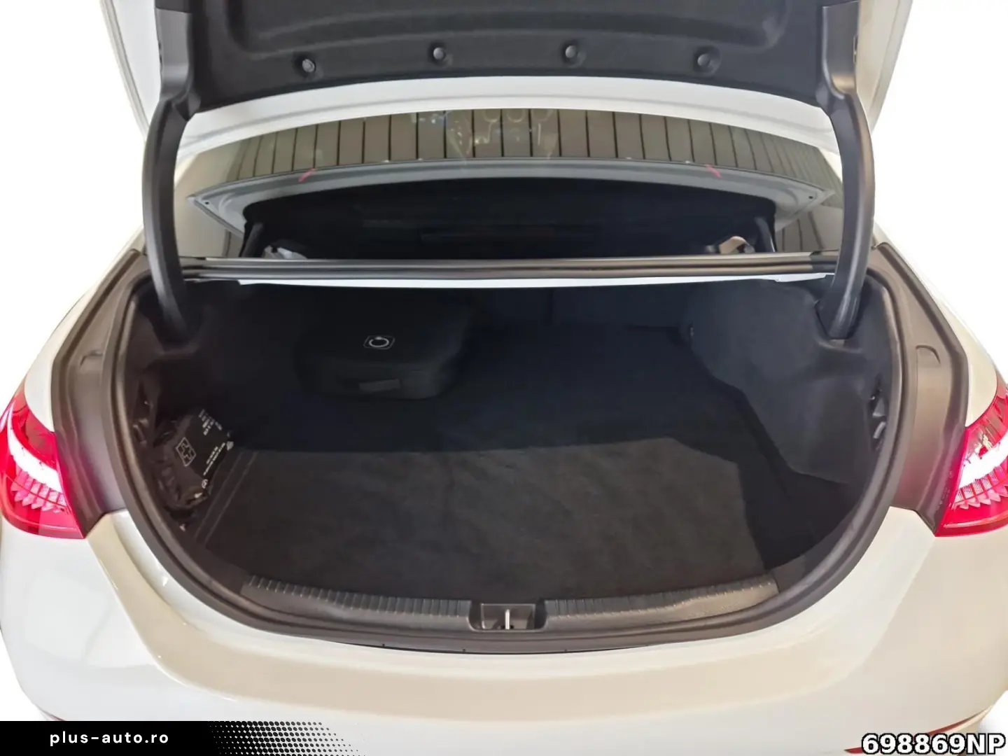MERCEDES-BENZ C-Class 2023 — imagine 6