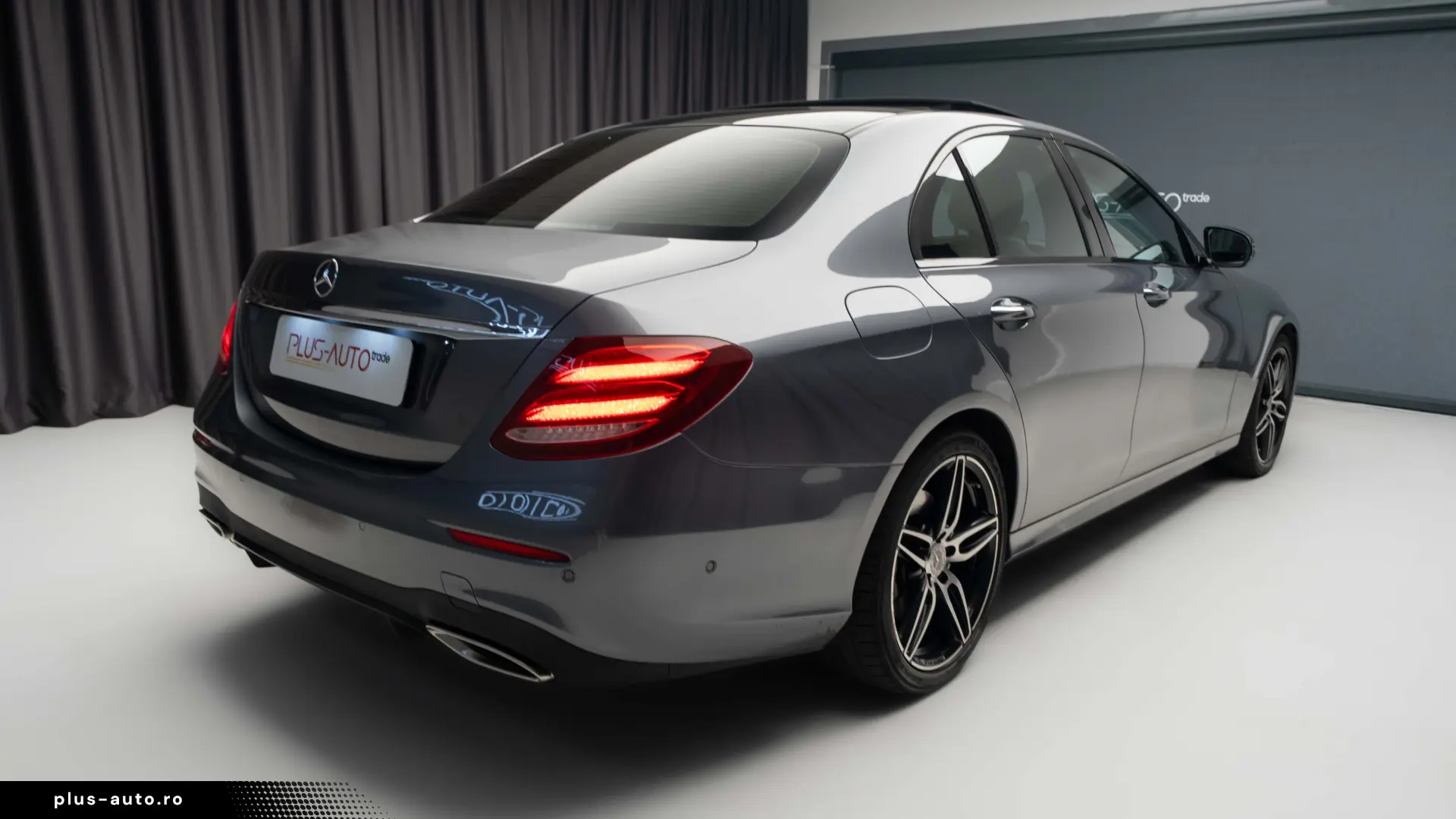 Mercedes-Benz E 350  Burm   Multibeam  Night