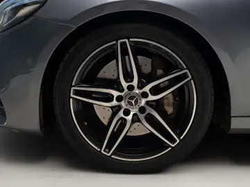 Mercedes-Benz E 350  Burm   Multibeam  Night