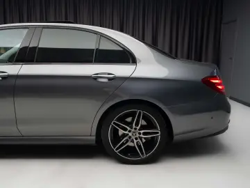 Mercedes-Benz E 350  Burm   Multibeam  Night