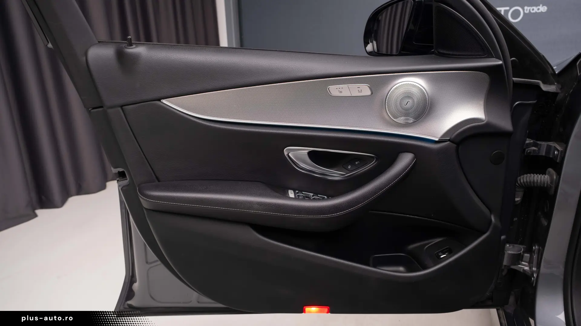 Mercedes-Benz E 350  Burm   Multibeam  Night