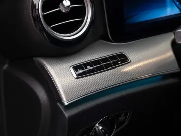 Mercedes-Benz E 350  Burm   Multibeam  Night
