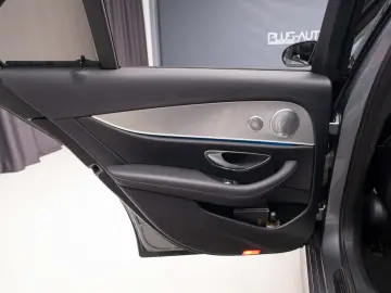 Mercedes-Benz E 350  Burm   Multibeam  Night