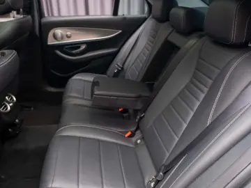 Mercedes-Benz E 350  Burm   Multibeam  Night