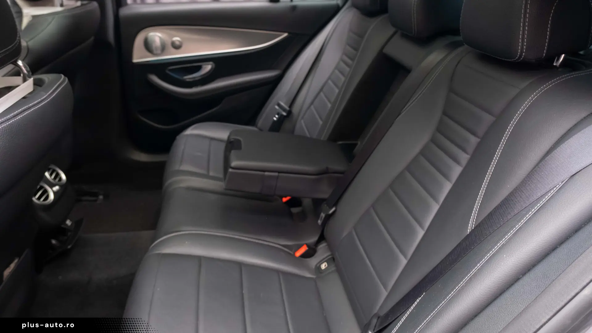 Mercedes-Benz E 350  Burm   Multibeam  Night