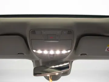 Mercedes-Benz E 350  Burm   Multibeam  Night