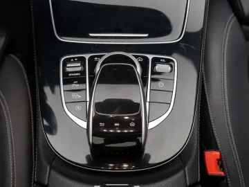 Mercedes-Benz E 350  Burm   Multibeam  Night