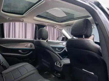 Mercedes-Benz E 350  Burm   Multibeam  Night