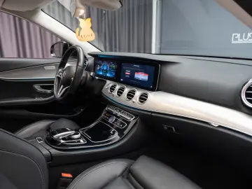 Mercedes-Benz E 350  Burm   Multibeam  Night