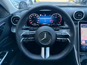 MERCEDES-BENZ C 220d AMG AHK ESD Night TotW RKamera