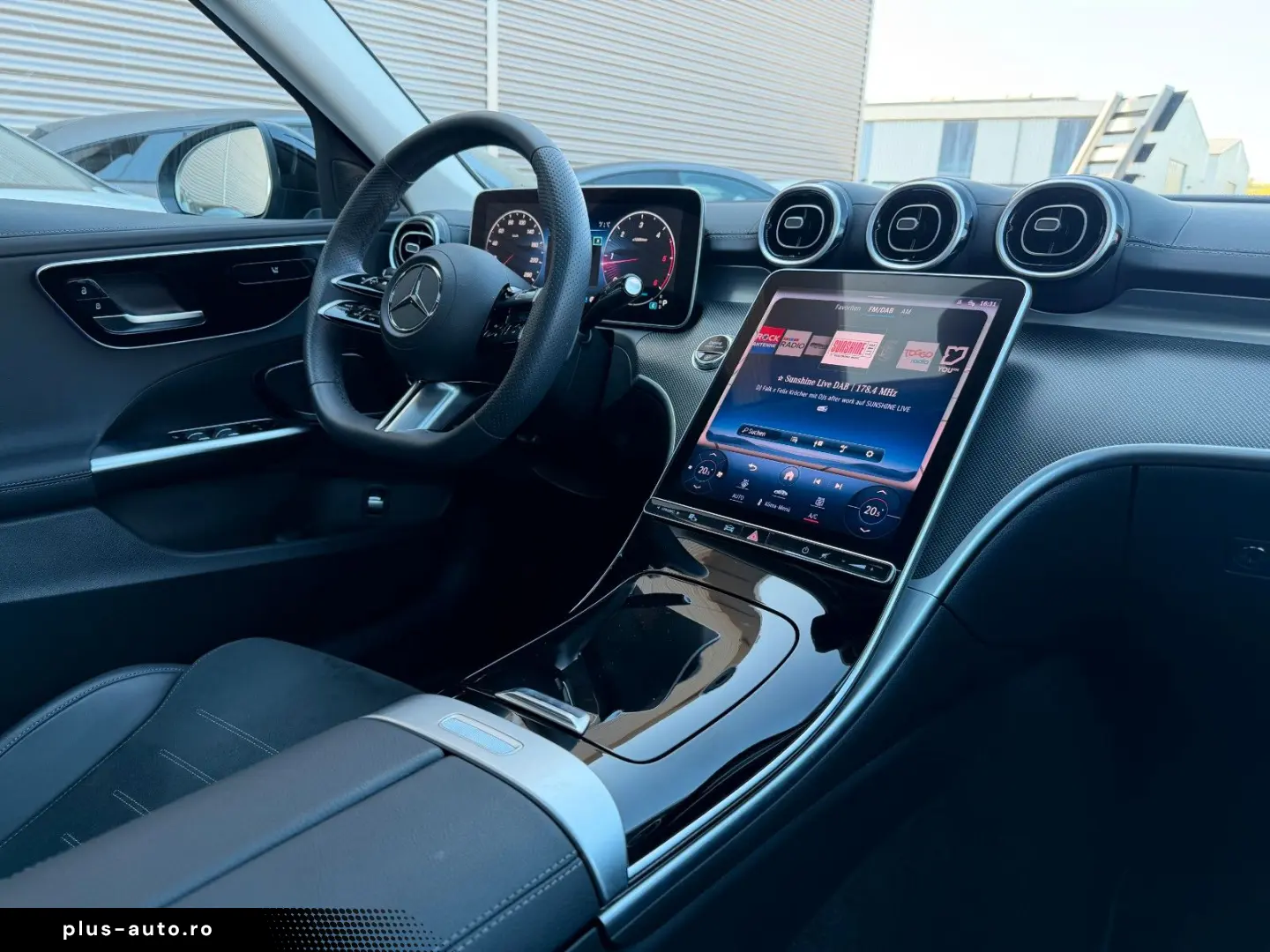 MERCEDES-BENZ C 220d AMG AHK ESD Night TotW RKamera