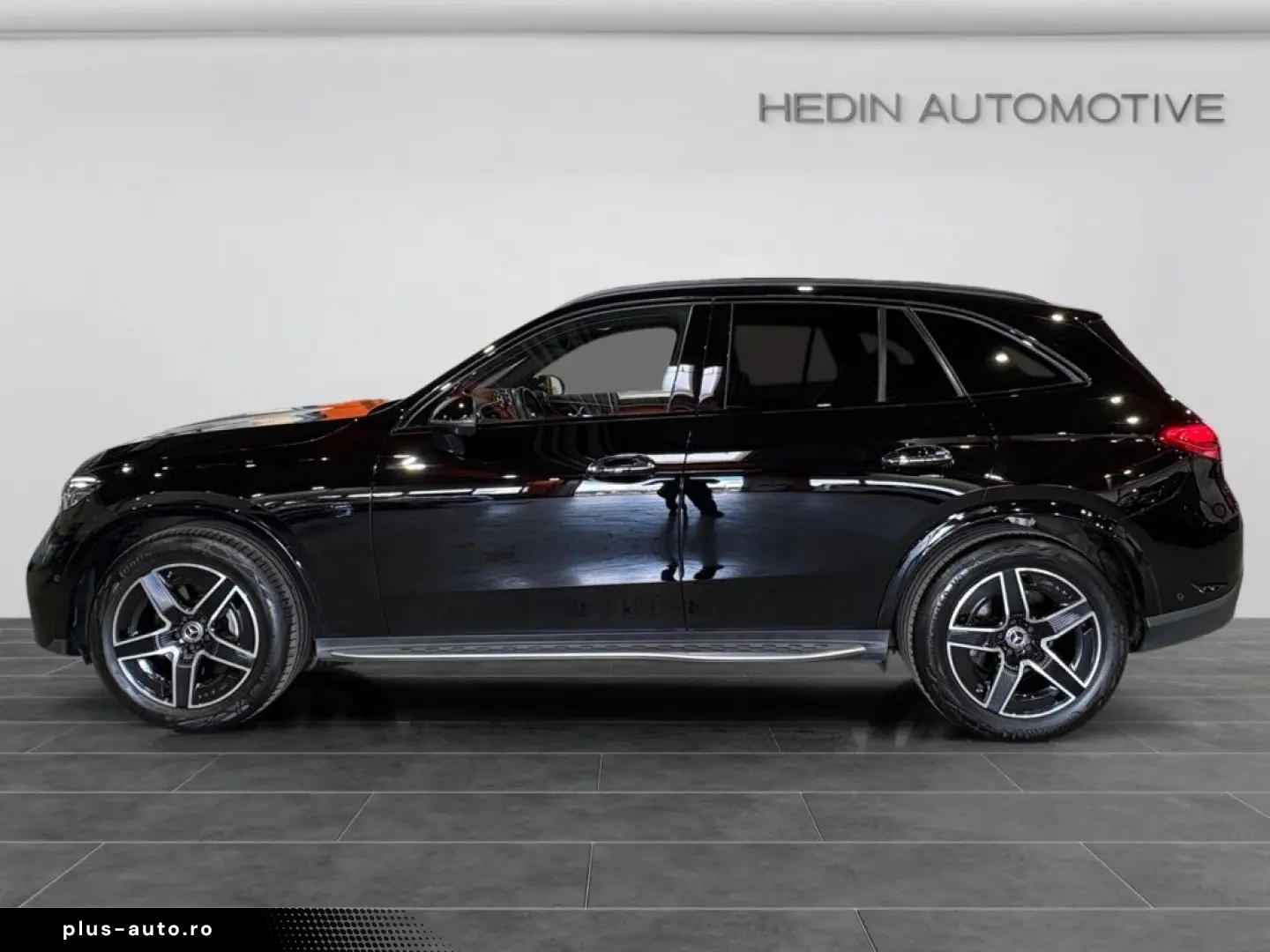 MERCEDES-BENZ GLC 300 4M AMG NIGHT DISTR MEMO KEYL 360  AHK