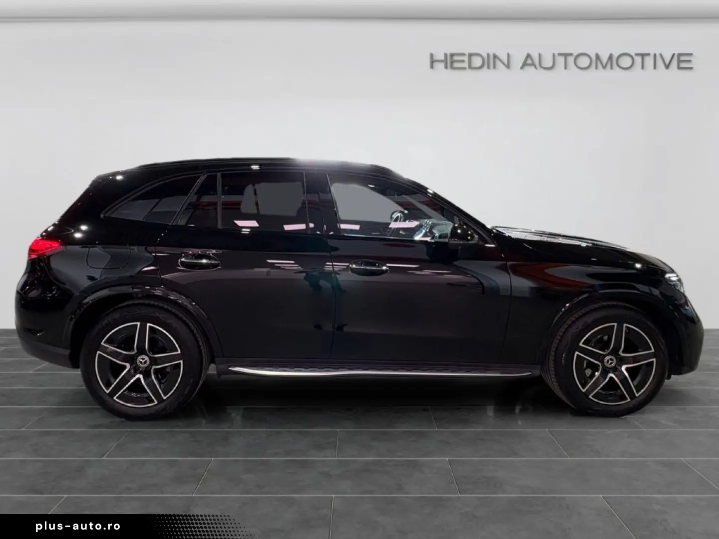 MERCEDES-BENZ GLC 300 4M AMG NIGHT DISTR MEMO KEYL 360  AHK