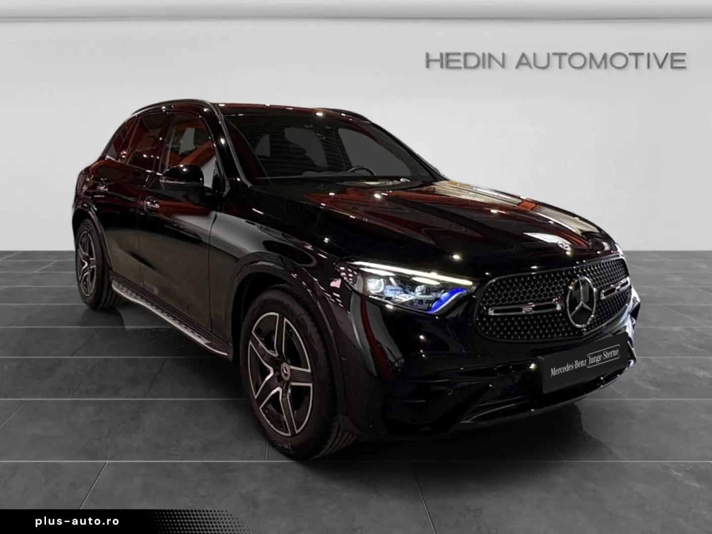 MERCEDES-BENZ GLC 300 4M AMG NIGHT DISTR MEMO KEYL 360  AHK
