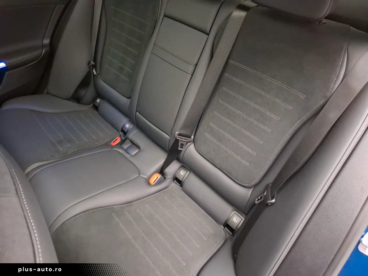 MERCEDES-BENZ C 200d AMG Advanced  Night AHK Pano Distronic