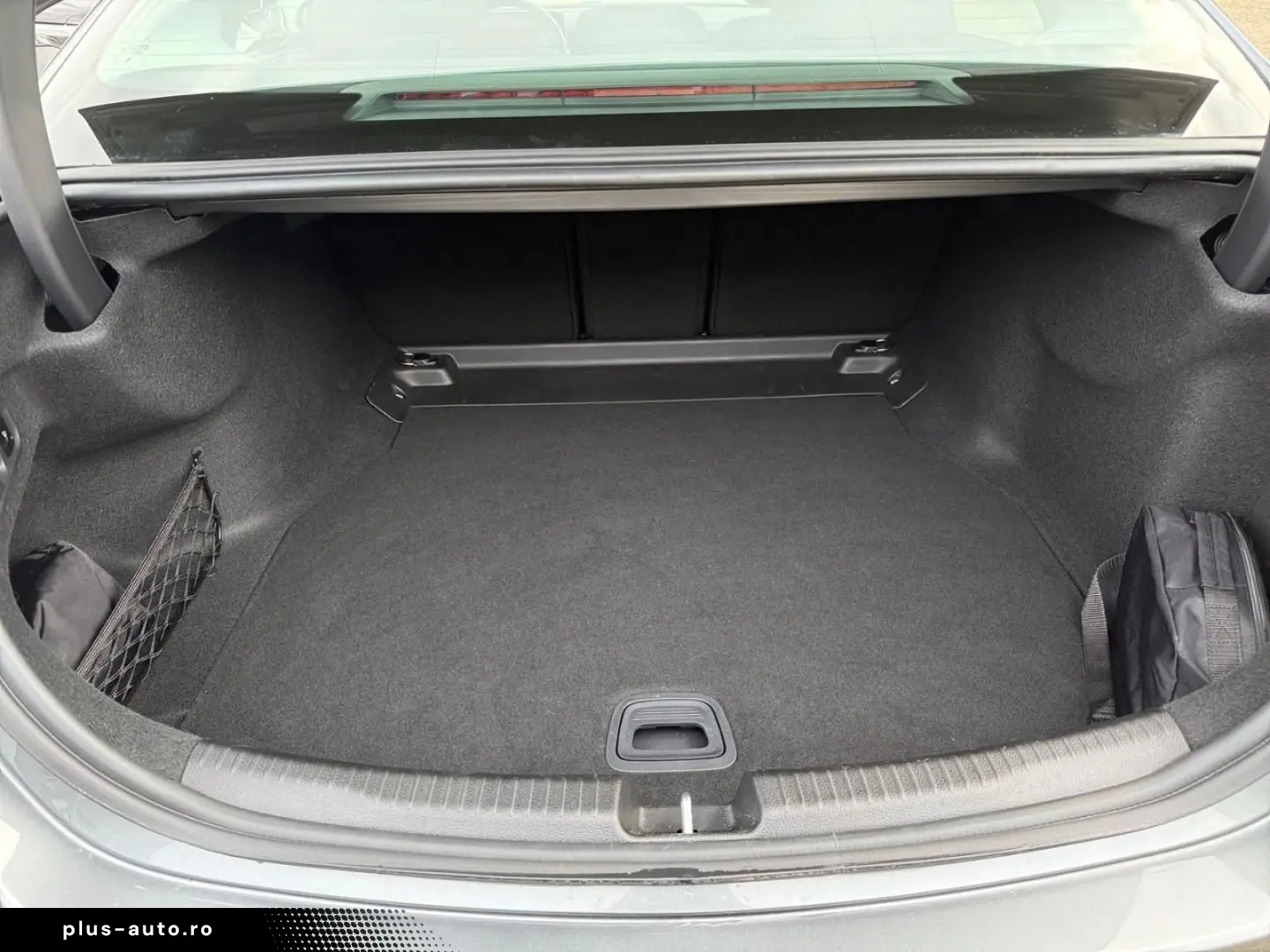 MERCEDES-BENZ C-Class 2025 — imagine 11