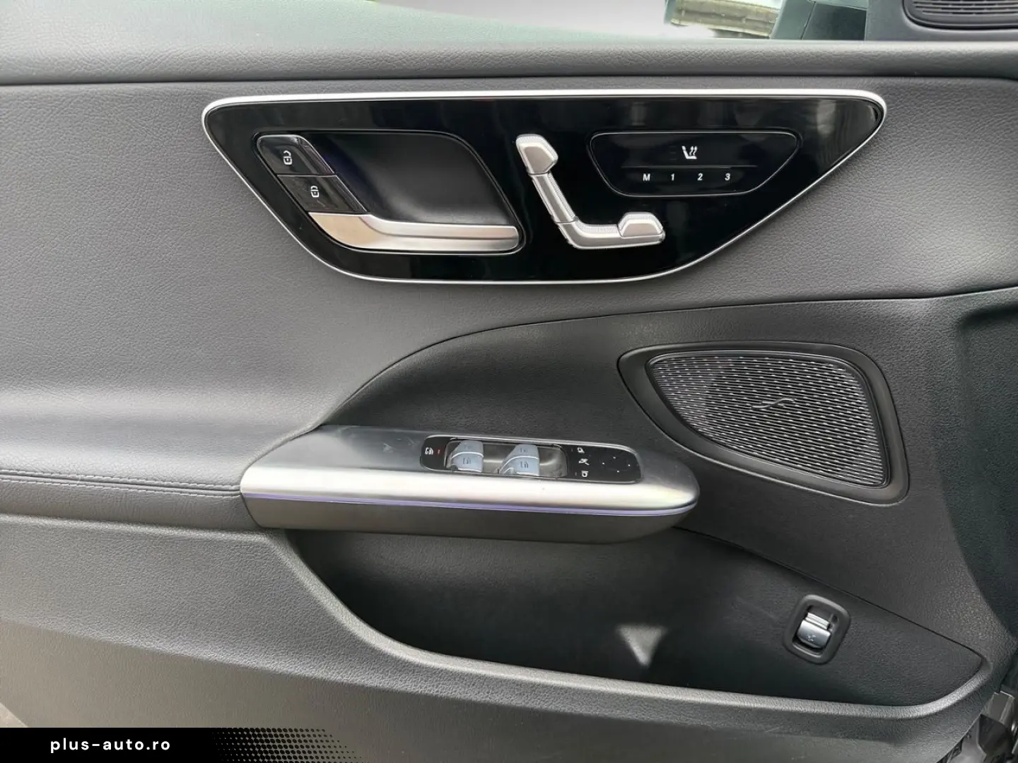 MERCEDES-BENZ C-Class 2025 — imagine 12